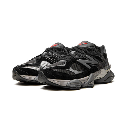 9060 "Black/Castlerock"